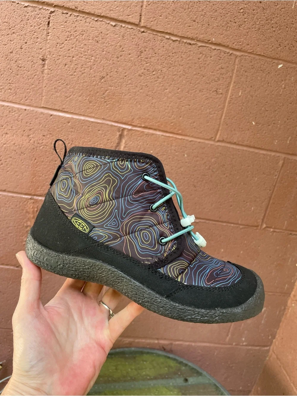New Keen Howser ll Chukka Waterproof Boots Size 5 Youth